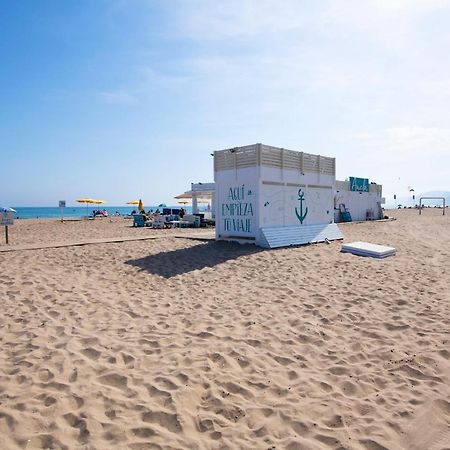 Apartamentos Marplana Castelldefels Dış mekan fotoğraf