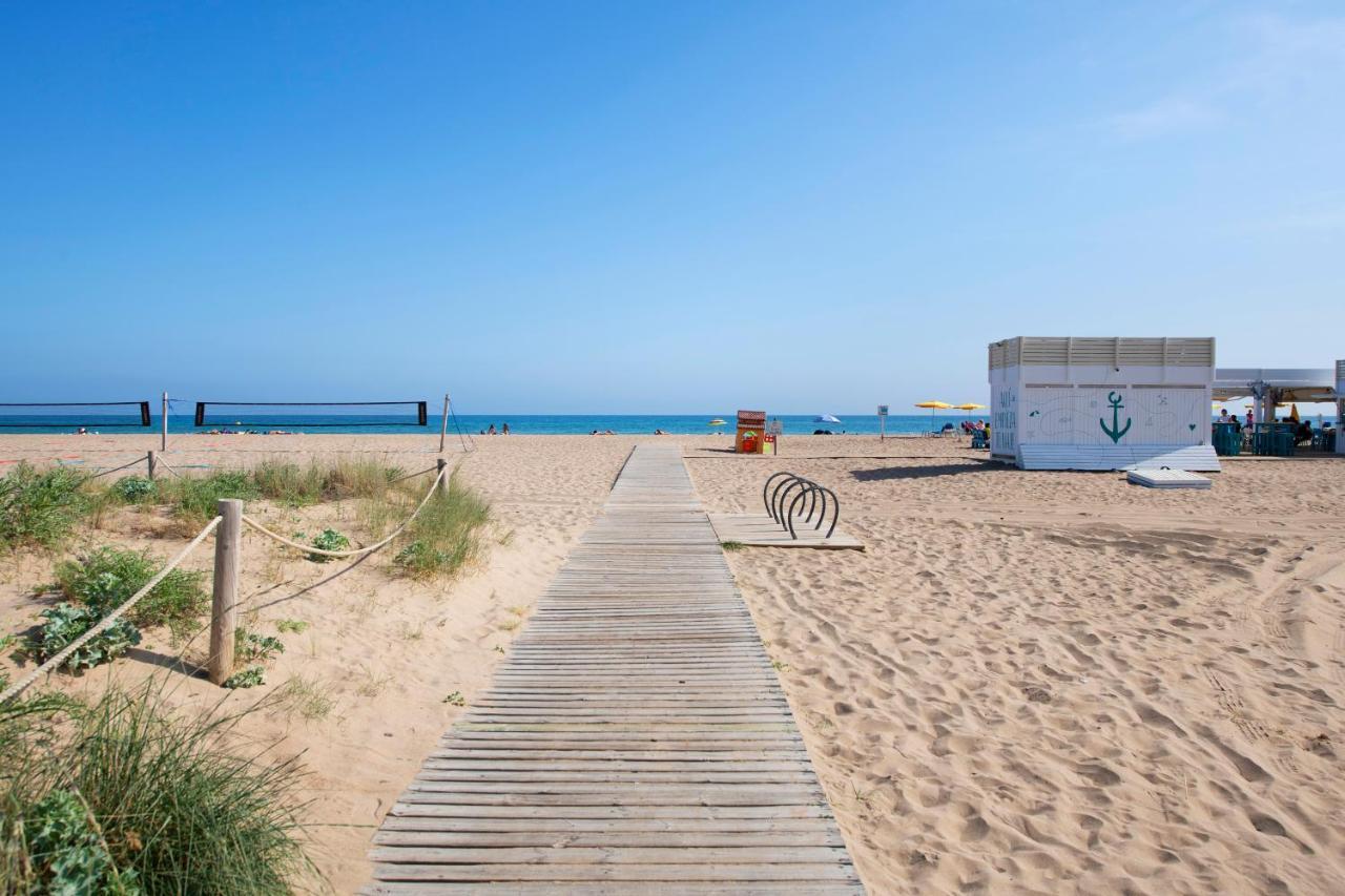 Apartamentos Marplana Castelldefels Dış mekan fotoğraf
