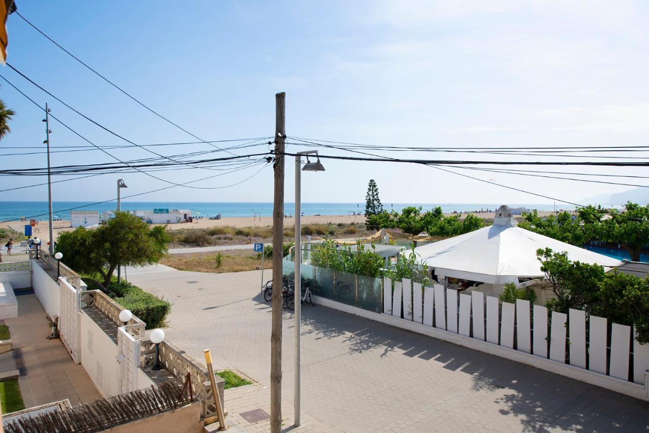 Apartamentos Marplana Castelldefels Dış mekan fotoğraf