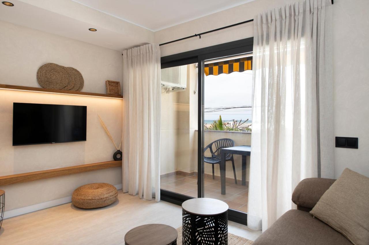 Apartamentos Marplana Castelldefels Dış mekan fotoğraf
