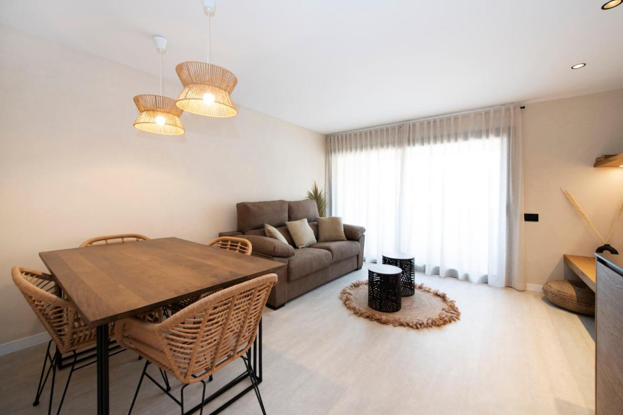 Apartamentos Marplana Castelldefels Dış mekan fotoğraf