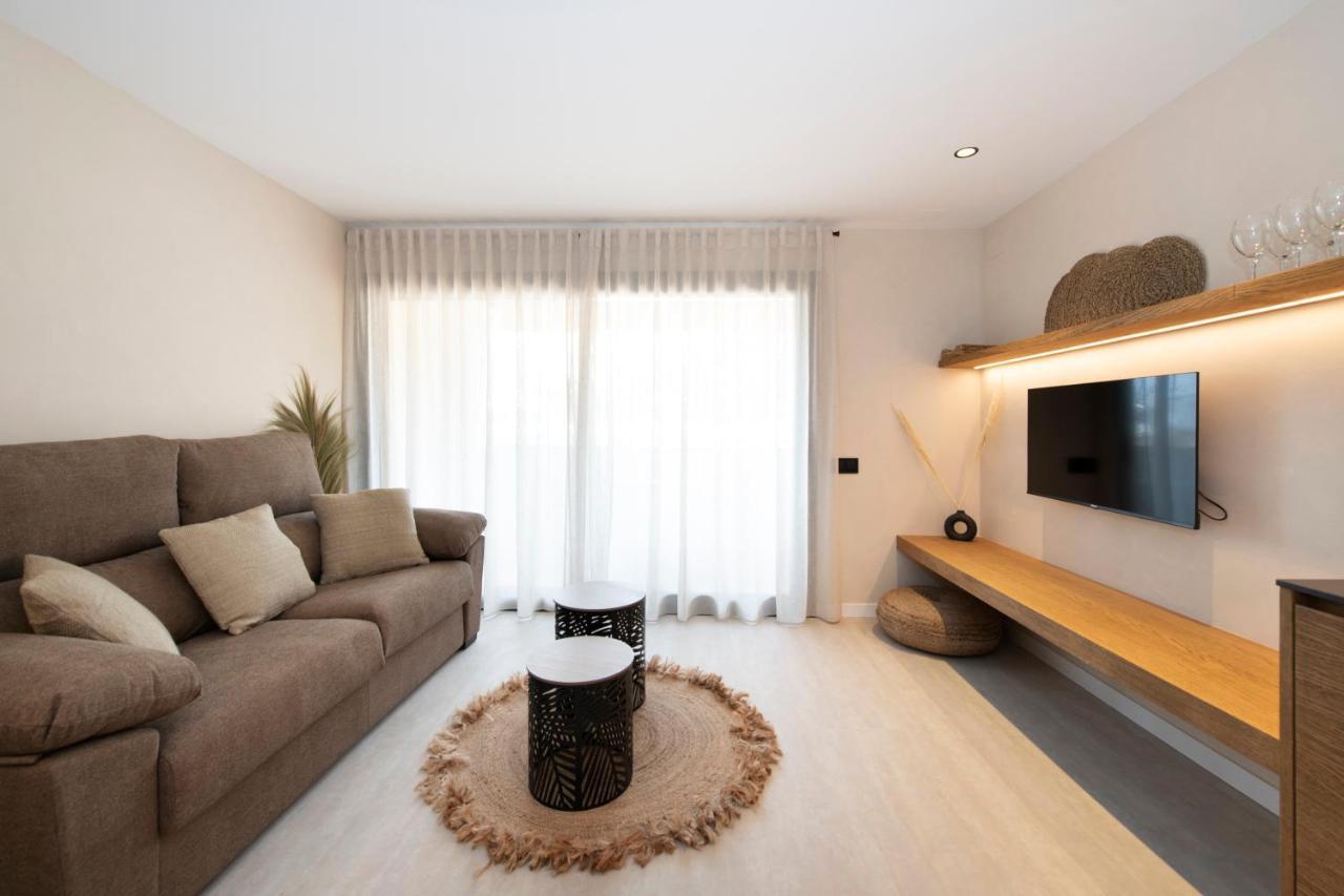 Apartamentos Marplana Castelldefels Dış mekan fotoğraf